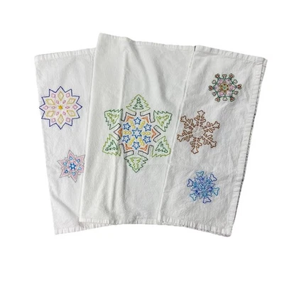 Set Of 3 100% Cotton Embroidered Winter Snowflake Tea Towels Kitchen Towel 17x27 - Image 1 of 4