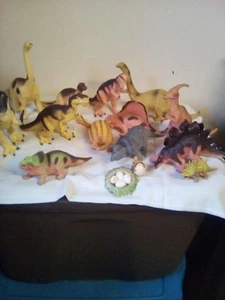 13 Various Dinosaurs Etc 1991 Ukrd Hard Heavy Triceratops 1987 - 1992 - Picture 1 of 7
