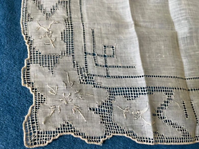 Винтажный вышитый белый свадебный носовой платок, нарисованная работа, никогда не использовался - Изображение 1 из 4