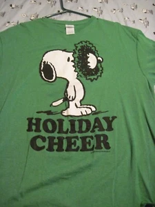 SNOOPY / PEANUTS GREEN CHRISTMAS T-SHIRT XLARGE - Picture 1 of 4