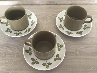 J & G  MEAKIN  TULIP TIME MAIDSTONE VINTAGE RETRO CUPS & SAUCERS x 3 - Image 1 of 4