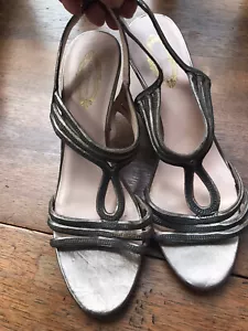 ELIE TAHARI Size 39.5/9.5 Metallic Silver Gray High Heel EUC High Style - Picture 1 of 6