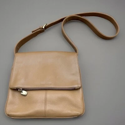 Nine West Bandolera Mensajero Cartera Solapa Sobre Bolso de Mano Boho Y2K Cottagecore Marrón Foto 1 de 4