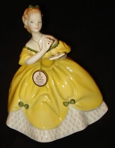 Statua statuina gialla vintage Royal Doulton England HN2315 L'ultimo valzer con etichetta - Foto 1 di 4