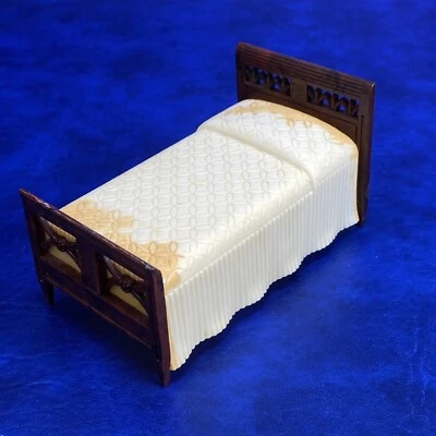 Vtg Renwal B81 Plastic Dollhouse Furniture Bedroom Bed Brown w/ Cream Bedspread - Image 1 of 4