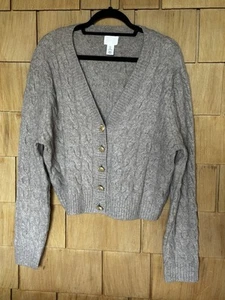 H&M Women’s Beige Cropped Cable Knit Cardigan Sweater Gold Buttons Size Large - Picture 1 of 6