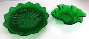 Lot of 2 Anchor Hocking Leaf Dishes 1 Lotus 8.25" &1 Maple Leaf Forest Green VTG - Picture 1 of 11