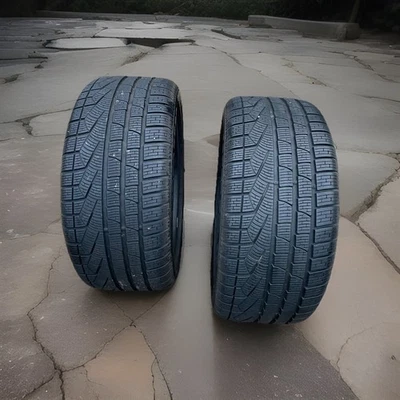 2 x WINTER M & S 245/35 R18 92V Pirelli SottoZero RUNFLAT RSC Tyres 5.59-6.59mm - Image 1 of 4