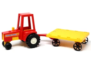 Oldtimer Fisher Price Husky Helfer Traktor & Anhänger - Bild 1 von 19