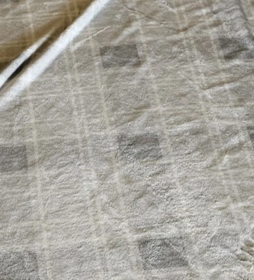 Lauren Ralph Lauren King Sz Blanket Lt. Gray Plaid. Soooo Soft - Image 1 of 4