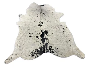 Salt & Pepper Black & White Cowhide Rug (with few spots) Size: 6x6 feet M-1689 - Picture 1 of 5