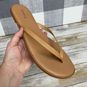 torrid flip flops
