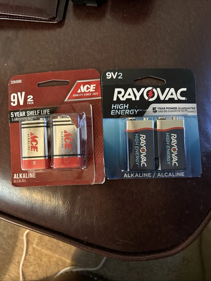 Dos 2 paquetes de baterías de 9V  Foto 1 de 1