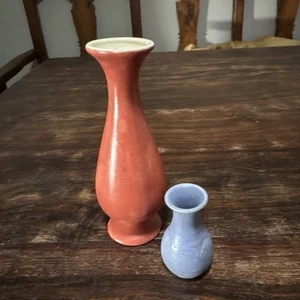 (2) Kleine Keramik Knospenvasen - Bild 1 von 16