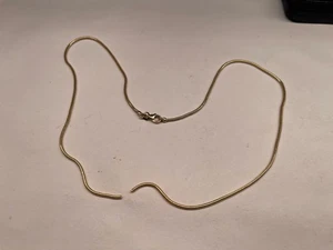 Cadena serpiente 14 quilates 18” (rota) necesitas arreglarla o usarla para piezas - Imagen 1 de 4