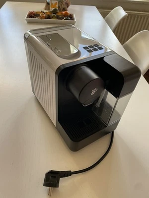 Tchibo Cafissimo Milk Kaffeemaschine Kapsel-Maschine Weiß Gebraucht Top Zustand - Bild 1 von 4