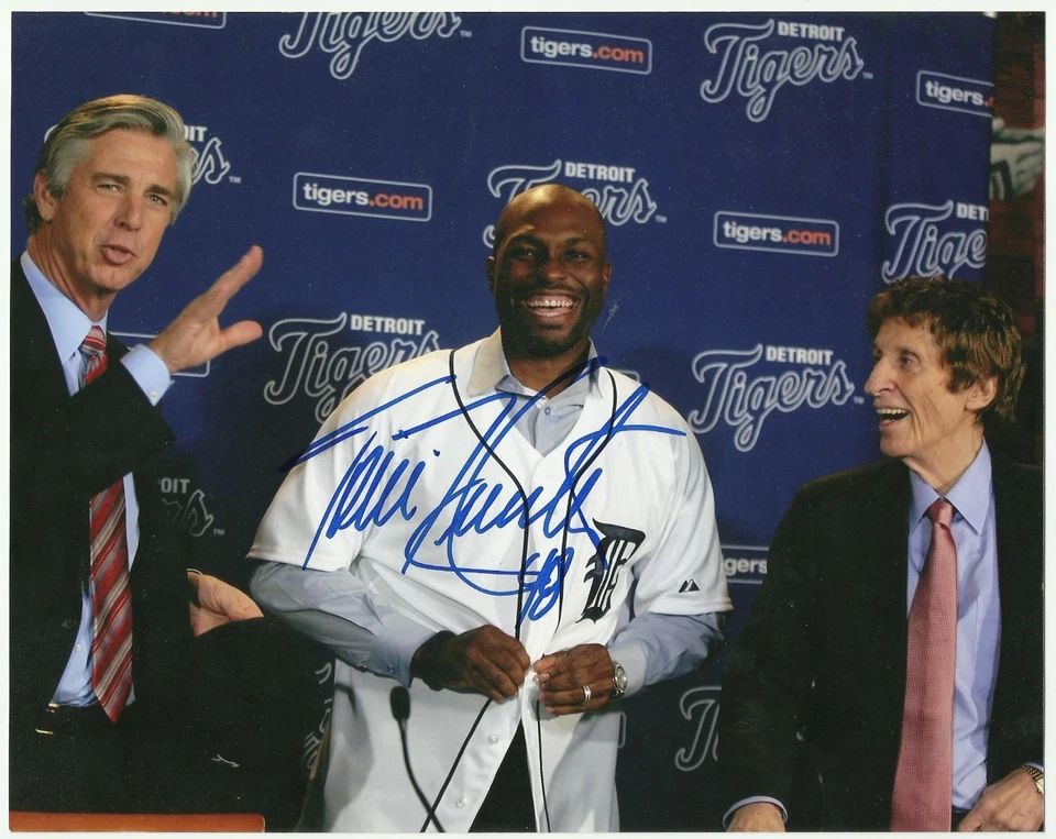 Detroit Tigers TORII HUNTER Signed 8x10 - Image 1 of 1
