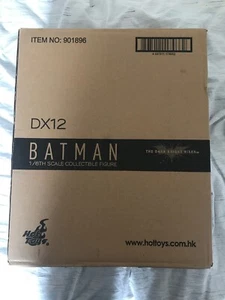 Hot Toys Batman DX12 The Dark Knight Rises 1/6 figure with custom cape - Picture 1 of 6