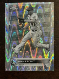 2022 Topps Chrome Sonic - Mike Trout #200 Black & White RayWave Refractor - Bild 1 von 2