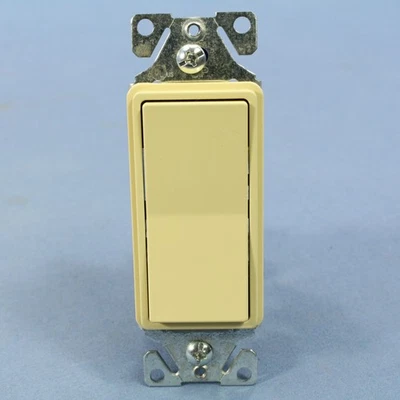 Interruptor de luz de parede Cooper 7503V marfim arranhado 15A decorador 3 vias balancim a granel - Imagem 1 de 4