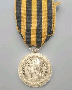 Médaille du Dahomey 1890-92 en argent ORIGINALE - Foto 1 di 2