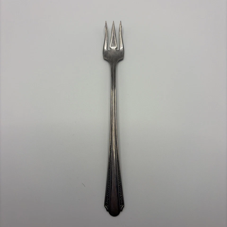 "Horquilla vintage Olive Pickle Wm A Rogers A1 Plus Oneida Ltd 6 1/2"" 3 dientes" Foto 1 de 3