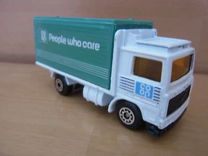 Matchbox Volvo Container Truck - Coop - unbespielt, mint - Bild 1 von 3
