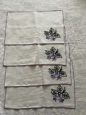 DE COLECCIÓN NUEVO Juego de 4 manteles individuales y 1 servilleta lino puro bordado floral Foto 1 de 4