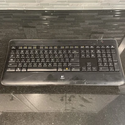 Logitech K800 Wireless Illuminated Keyboard Tested, No Dongle, Cable Or Battery - Image 1 of 4