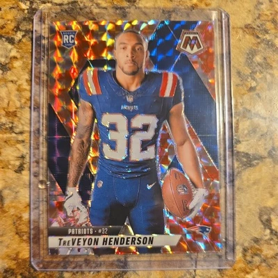 2025 Panini Mosaic #278 TreVeyon Henderson RC Rookie SP Red Camo Prizm Variation - Image 1 of 2