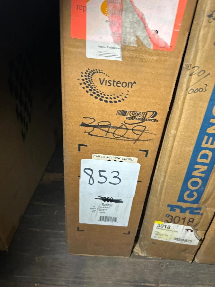 NUEVO RADIADOR DE RECAMBIO BUICK ELECTRA SE ADAPTA A 86-87 6-231 (3,8 L), 30-1/2" de ancho Foto 1 de 1