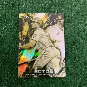 2018 Topps Fire Juan Soto Gold Minted Rookie Card Parallel #181 Nationals RC SP