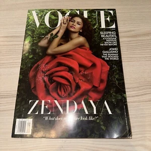 American Vogue USA Magazine May 2024 (Zendaya) - Picture 1 of 8