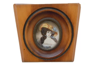Tableau miniature peinte portrait femme au chapeau - Imagen 1 de 5
