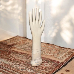 Handschuh Form Vintage Hand Store Display 13" Schmuck Halter Skulptur braune Streifen - Bild 1 von 9
