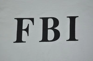 t-shirt xlarge fbi federal bureau of investigations feds 24 inches pit 2 pit - Foto 1 di 3