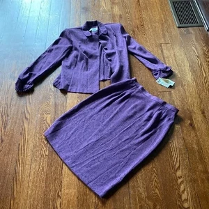 DB lila zweiteiliges Rock Anzug Set Größe 8 - Bild 1 von 7