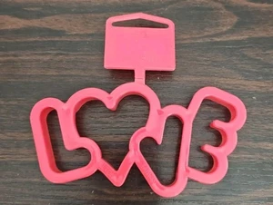 Wilton L-O-V-E Red Valentine Plastic 3 INCH Cookie Cutter #509-282 - Brand NEW - Picture 1 of 3
