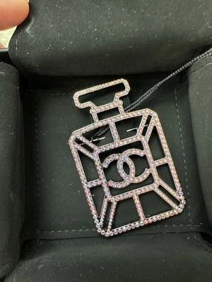 Broche CHANEL Nº5 Botella Perfume Motivo Estrás Nuevo con Etiquetas Foto 1 de 4