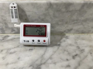 TandD TR72A Humidity and Temperature Data Logger - Picture 1 of 3
