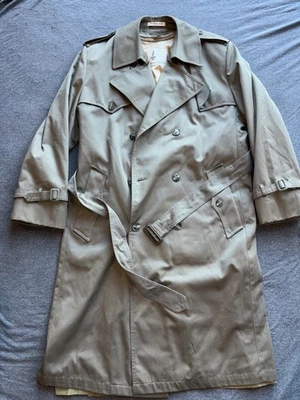 Gabardina de Colección Años 90 Misty Harbor Para Hombre Talla 42 Caqui Tostado Forrada Abrigo Dinero Antiguo Foto 1 de 4