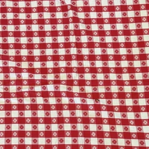 2 VTG Tablecloths Scrap Fabric Red White Checkered Flowers 45x51 Farmhouse READ - Picture 1 of 5