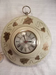 MCM Oxford Metal Spinning Wall Clock w/ Sessions Movement Oak Leaf Pattern - Picture 1 of 7