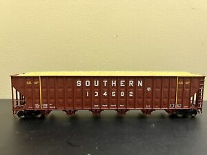 SOU Southern Railway Walthers Greenville Woodchip Hopper 134582 7000 CUFT