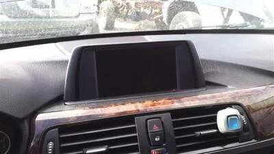 Tela de infotainment usada serve: 2013 BMW 320I painel de tela Sdn 6.5`` scre - Imagem 1 de 4
