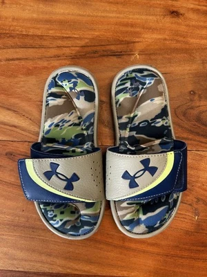 Sandalia Under Armour Youth Memory Foam Slides Talla 1Y Gancho y Lazo Gris Azul Verde Foto 1 de 4