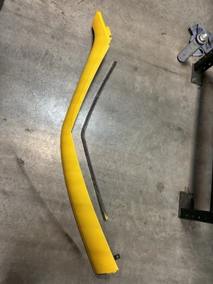 2009–2020 NISSAN 370Z COUPE RIGHT PASSENGER A PILLAR WINDSHIELD TRIM OEM - Image 1 of 4