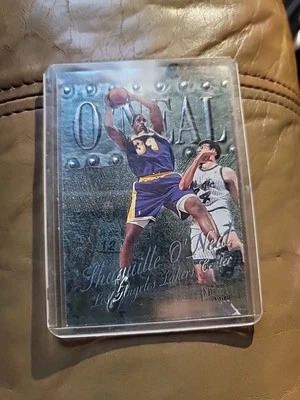 1998-99 Metal Universe - #25 Shaquille O'Neal - Image 1 of 3