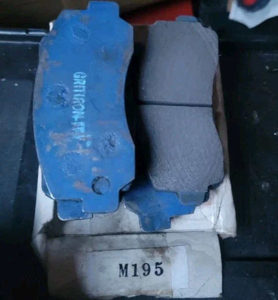 Juego de pastillas de freno de disco delanteras Praefke Brake M195 pastillas de freno para Toyota Celica 77-85 Foto 1 de 1