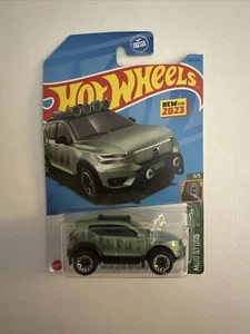 HOT WHEELS 2023 201/250 VOLVO XC40 RECHARGE MUD STUDS 5/5 MATTEL NEW - Picture 1 of 7